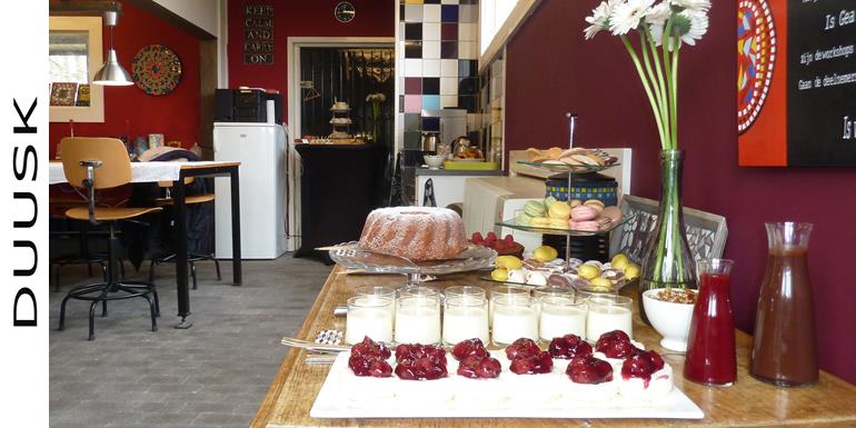 Teambuilding Arrangement High TEA, Zelf gemaakt en meegebracht nu we er dan toch zijn gaan we er ook een gezellig kinderfeestje van maken hier in bij duusk