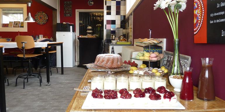 Vrijgezelenfeest Emmen Atelier Je eigen hapjes en drankjes meenemen tijdens het vrijgezellenfeest bij Duusk.